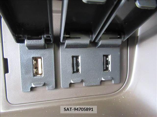 Honda N BOX 2023-09 278473-12