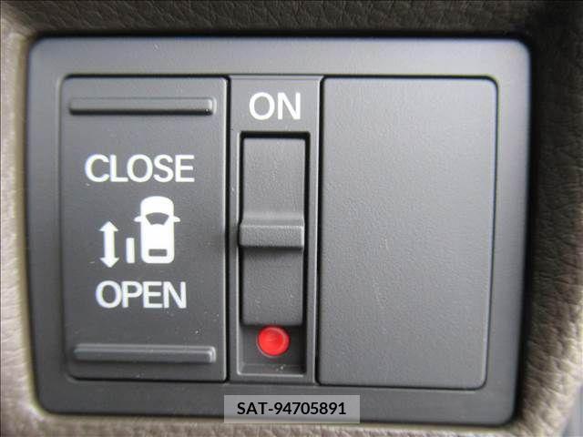 Honda N BOX 2023-09 278473-10