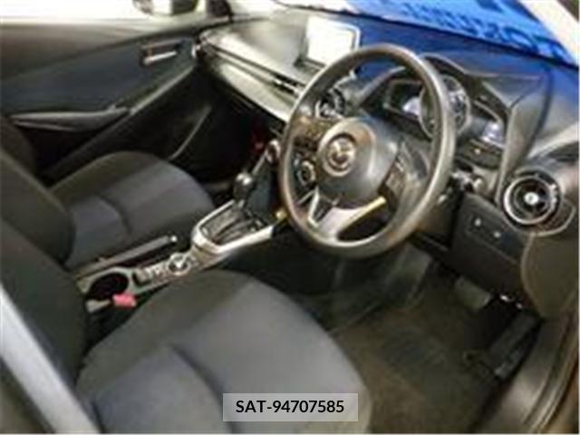Mazda DEMIO 2016-10 251872-1