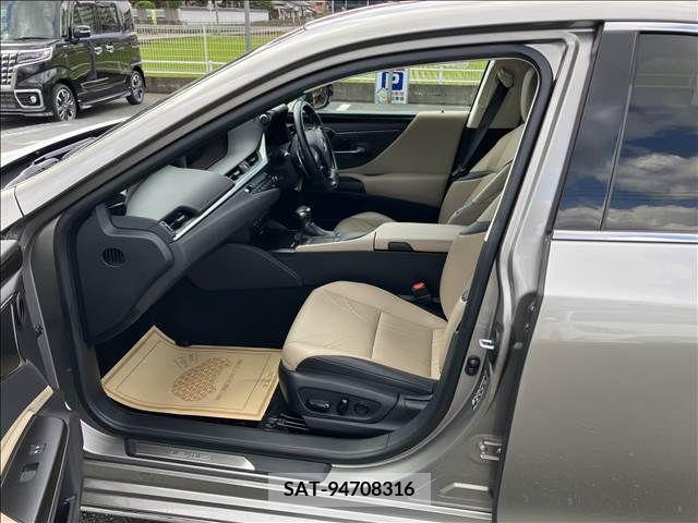 Lexus ES 2018-12 201492-4