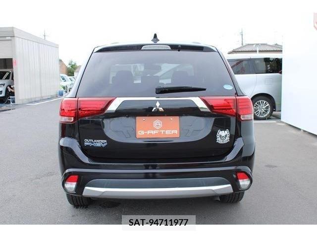 Mitsubishi OUTLANDER PHEV 2016-07 303562-8