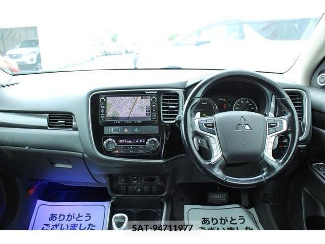 Mitsubishi OUTLANDER PHEV 2016-07 303562-16