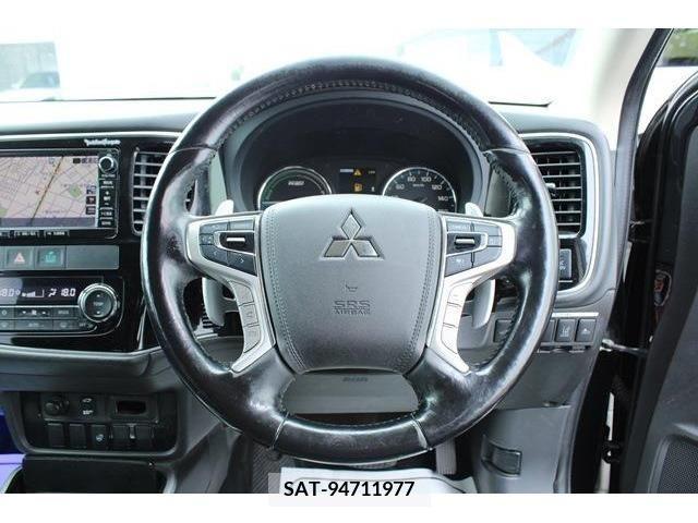Mitsubishi OUTLANDER PHEV 2016-07 303562-15