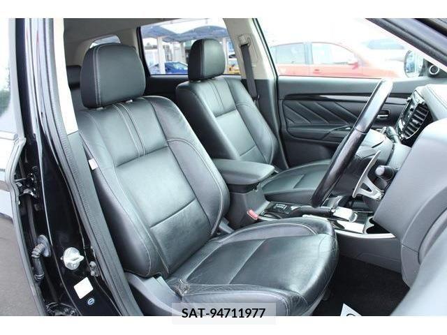 Mitsubishi OUTLANDER PHEV 2016-07 303562-13