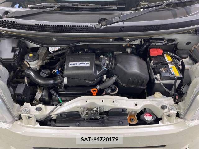 Honda N BOX SLASH 2017-09 218125-18