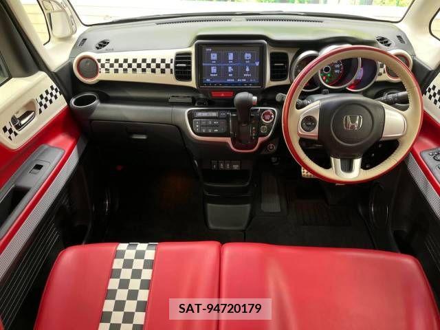 Honda N BOX SLASH 2017-09 218125-1