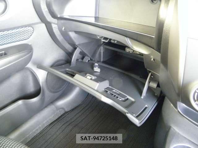 Nissan NOTE 2013-05 313869-11