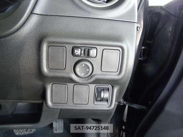 Nissan NOTE 2013-05 313869-10