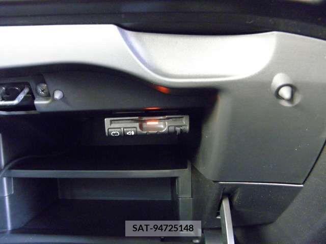 Nissan NOTE 2013-05 313869-12