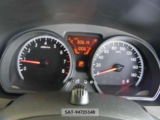 Nissan NOTE 2013-05 313869-6