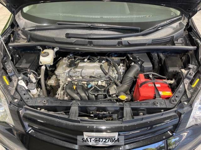 Toyota NOAH 2013-10 381179-19