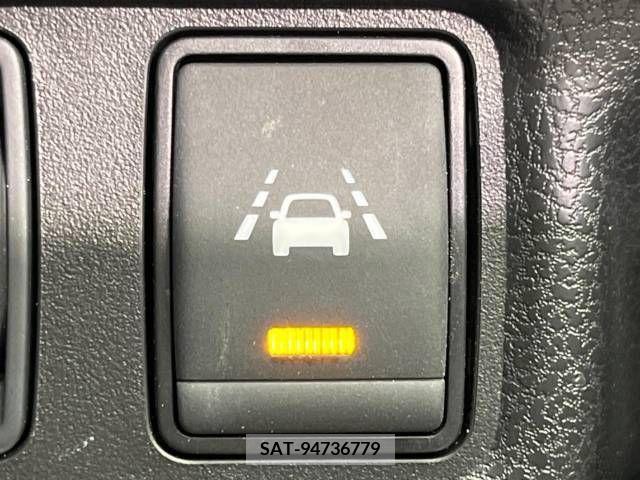 Nissan NOTE 2018-06 302434-6