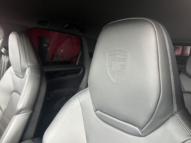 Porsche CAYENNE 2019-02 19277-27