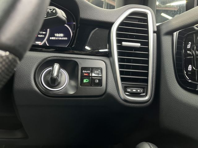 Porsche CAYENNE 2019-02 19277-14