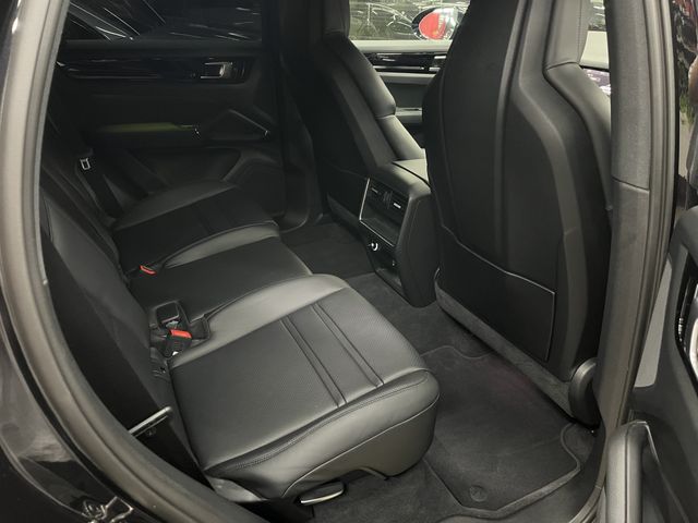 Porsche CAYENNE 2019-02 19277-6