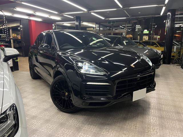 Porsche CAYENNE 2019-02 19277-3
