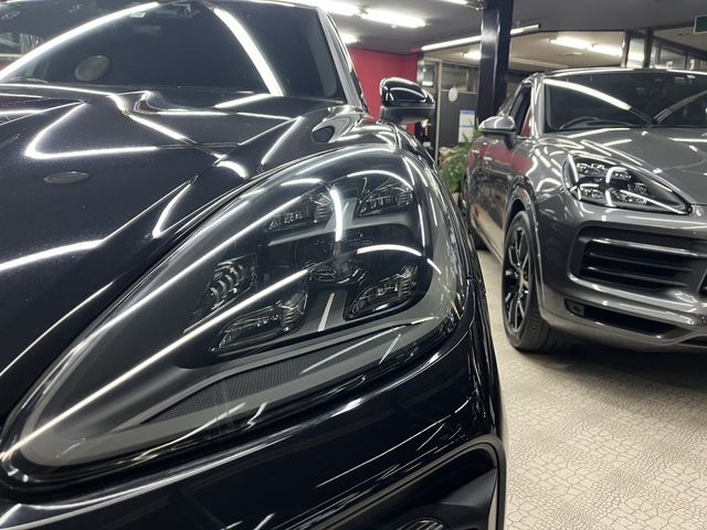 Porsche CAYENNE 2019-02 19277-24