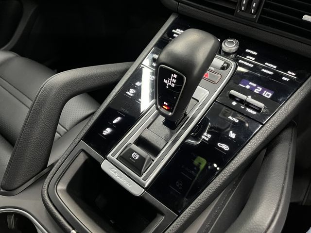 Porsche CAYENNE 2019-02 19277-11