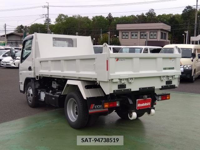 Mitsubishi CANTER 2023-10 294478-3
