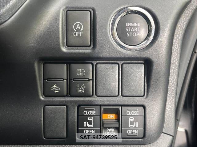 Toyota NOAH 2020-03 336522-4