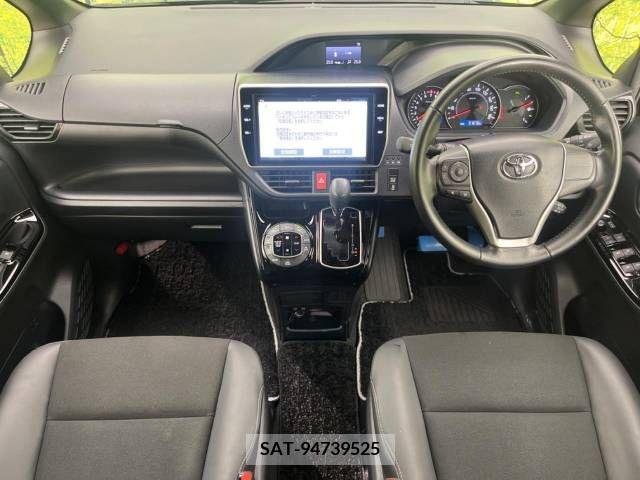 Toyota NOAH 2020-03 336522-1