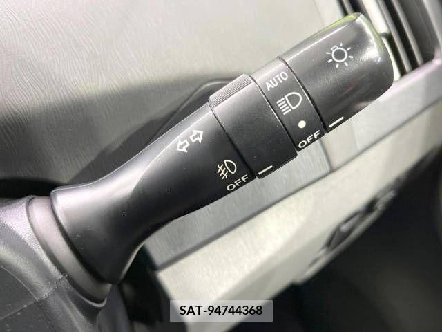 Toyota PRIUS 2011-11 322019-7