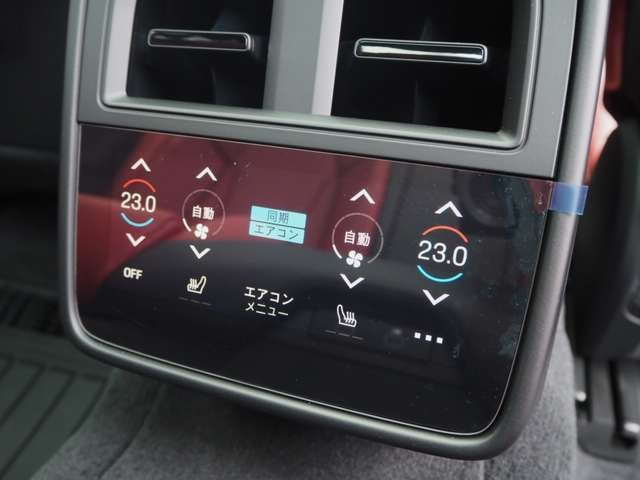 Porsche Taycan 2021-06 187120-4