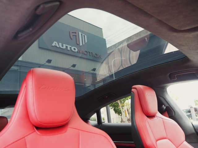 Porsche Taycan 2021-06 187120-1