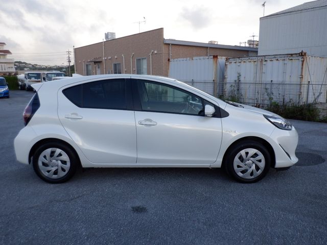 Toyota AQUA 2020-07 7067-3