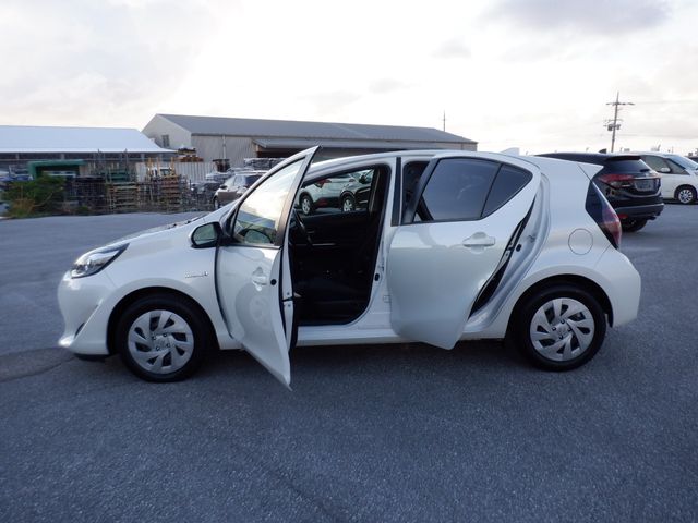Toyota AQUA 2020-07 7067-6