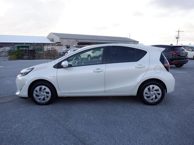 Toyota AQUA 2020-07 7067-5