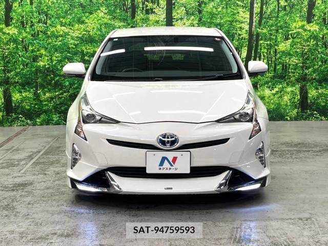 Toyota PRIUS 2016-11 255840-18