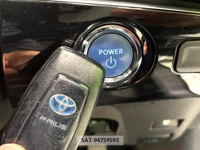 Toyota PRIUS 2016-11 255840-5