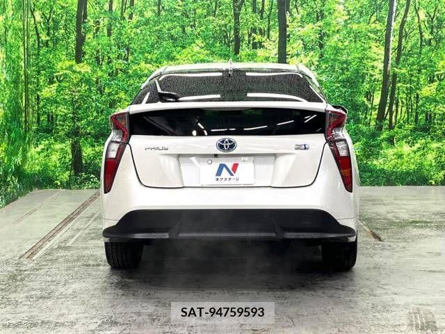 Toyota PRIUS 2016-11 255840-19