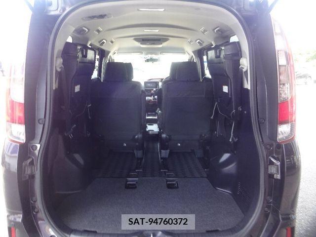 Toyota NOAH 2015-10 321499-10