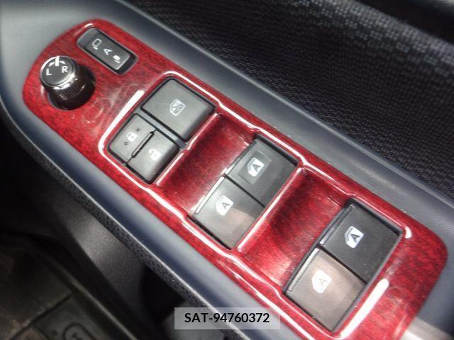 Toyota NOAH 2015-10 321499-20
