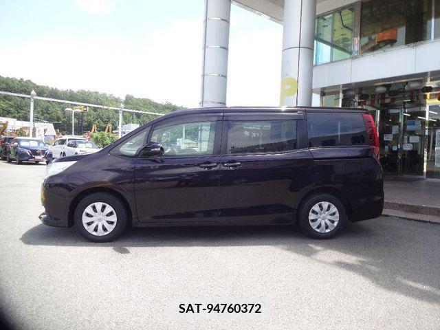 Toyota NOAH 2015-10 321499-4