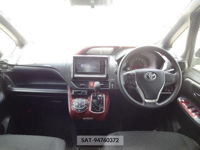 Toyota NOAH 2015-10 321499-2