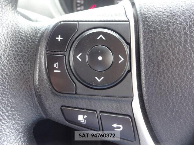 Toyota NOAH 2015-10 321499-18