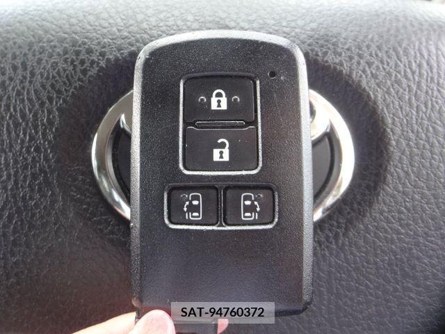 Toyota NOAH 2015-10 321499-19