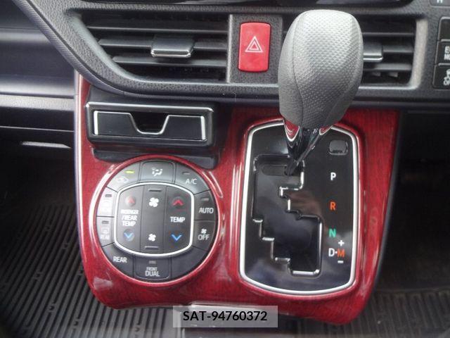 Toyota NOAH 2015-10 321499-15