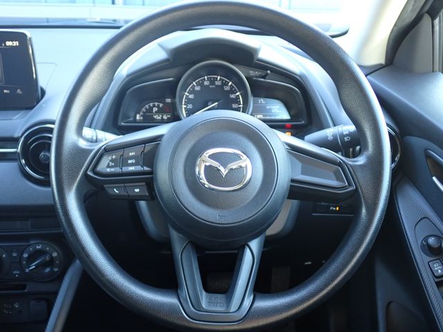 Mazda MAZDA2 2020-09 22572-6