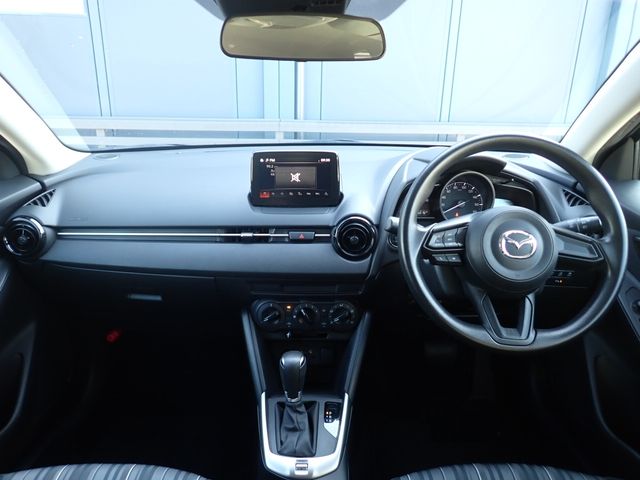 Mazda MAZDA2 2020-09 22572-1