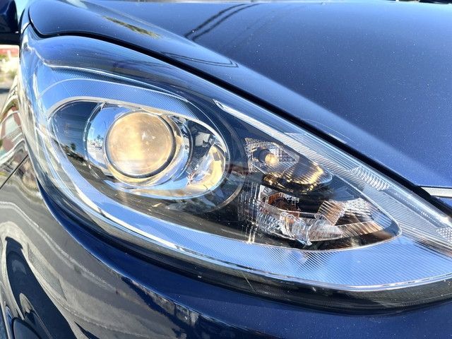 Toyota AQUA 2018-08 10911-14