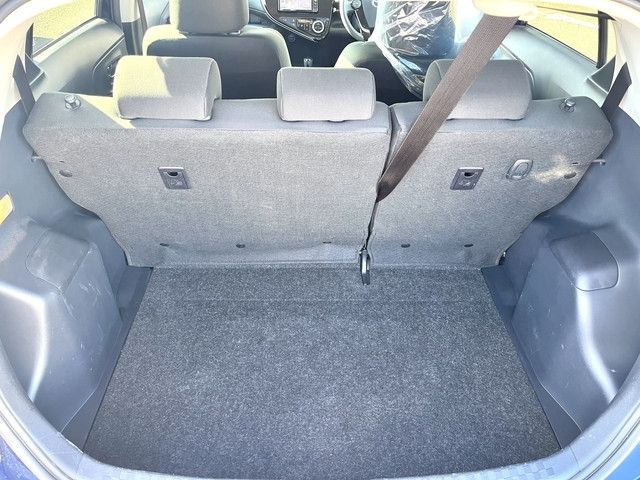Toyota AQUA 2018-08 10911-10