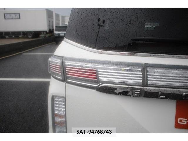 Nissan ELGRAND 2015-02 269569-11