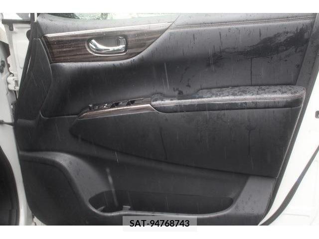 Nissan ELGRAND 2015-02 269569-12