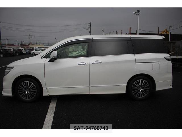 Nissan ELGRAND 2015-02 269569-5