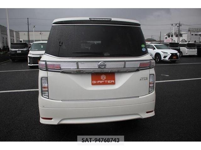 Nissan ELGRAND 2015-02 269569-6