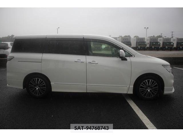 Nissan ELGRAND 2015-02 269569-7